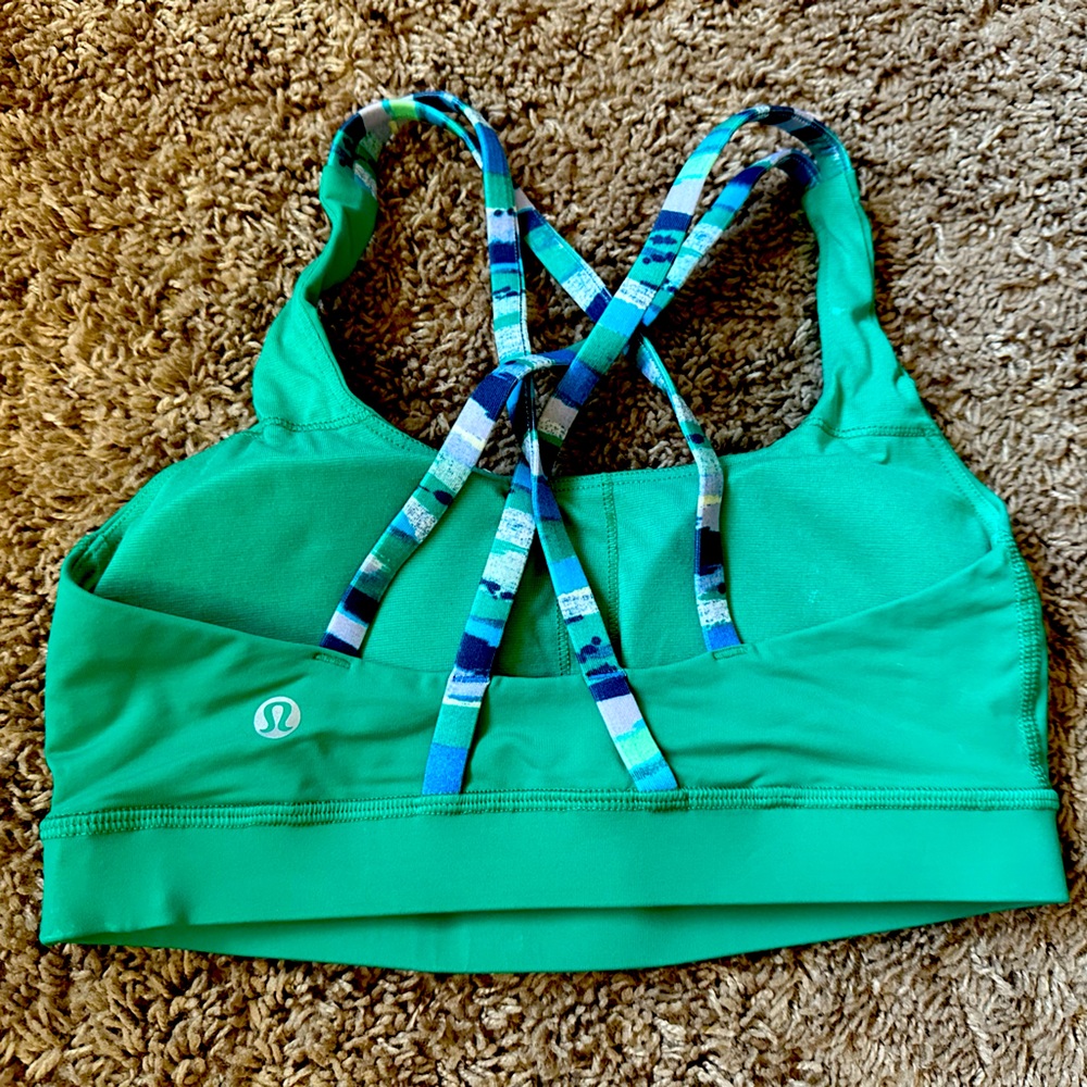 Lululemon like a cloud bra, size 4